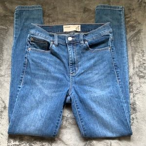 Women’s High Rise Skinny Jeans